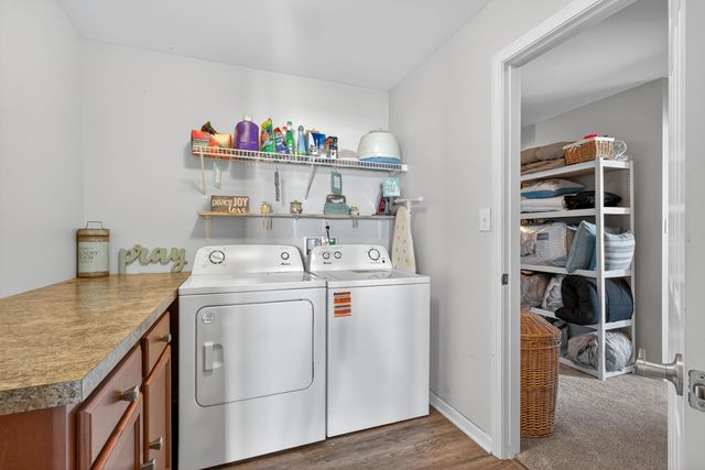 1052 Jouett Creek Drive, Lexington, KY 40509