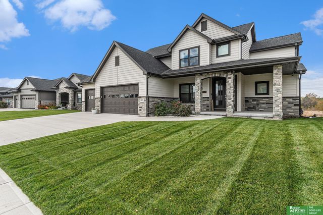 3319 Robyn Ridge Road, Fremont, NE 68025