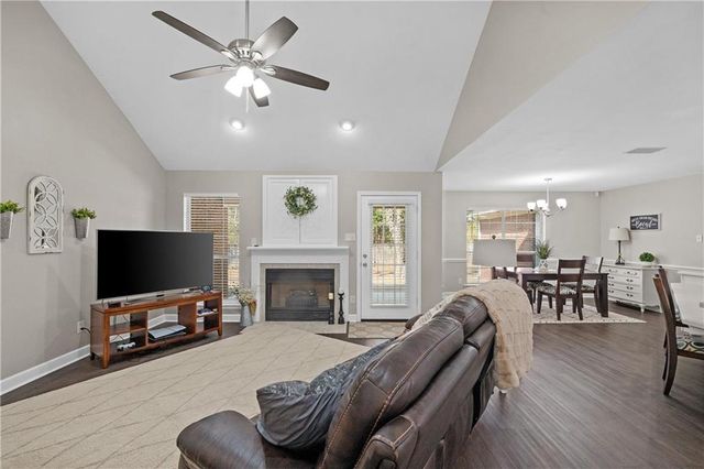 5424 Henning Drive, Mobile, AL 36619