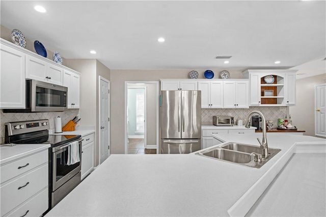 5424 Henning Drive, Mobile, AL 36619