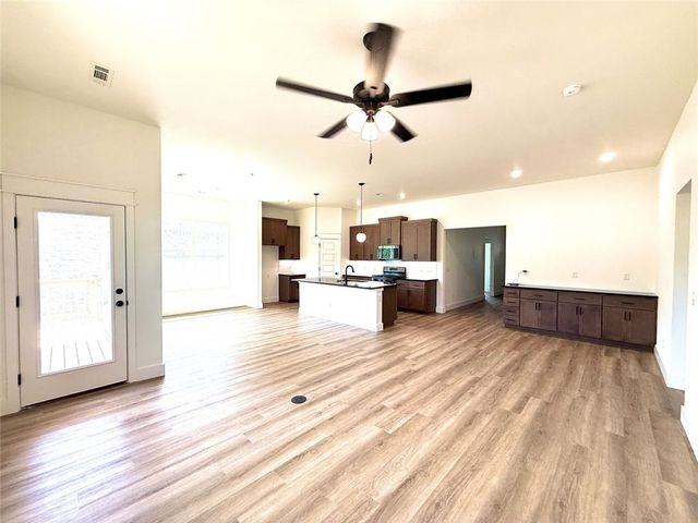 2857 Roe Deer Street, Springdale, AR 72762
