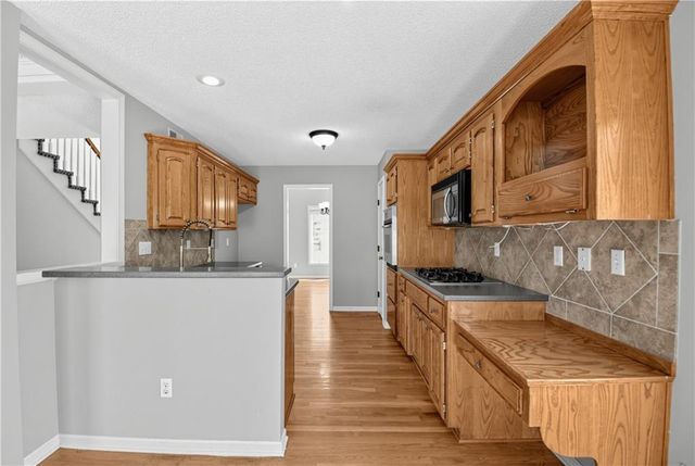 228 SW Ascot Circle, Lee's Summit, MO 64082
