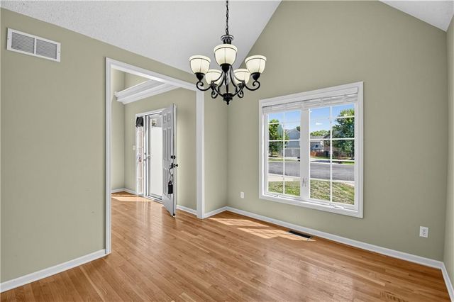 228 SW Ascot Circle, Lee's Summit, MO 64082