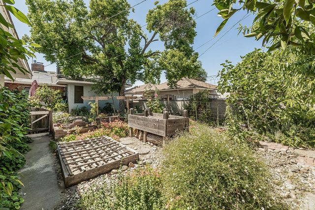 2836 N Arthur Avenue, Fresno, CA 93705