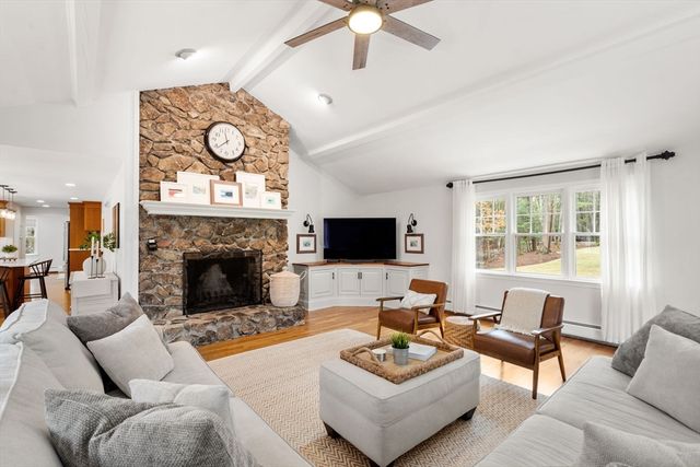 17 Janes Road, Boxford, MA 01921