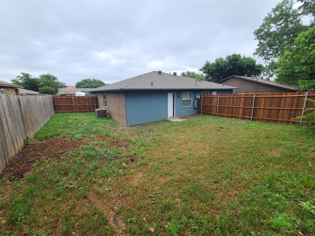 343 Spring Branch Lane, Kennedale, TX 76060