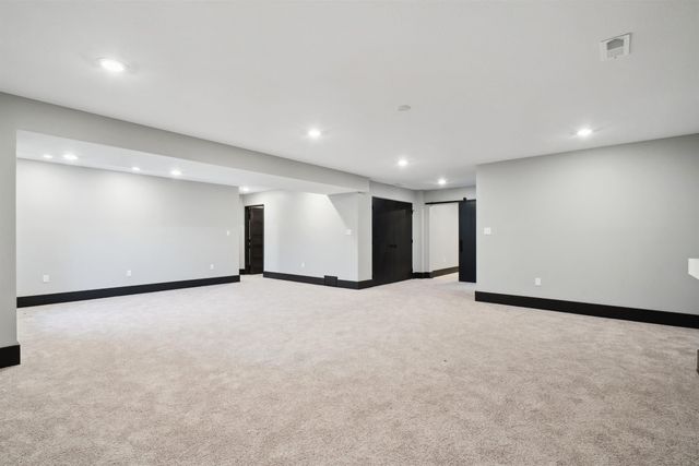 4012 Keagles Crossing, Cedar Falls, IA 50613