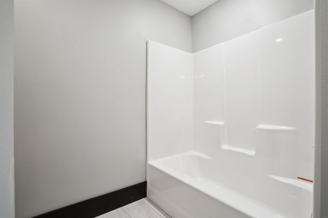 4012 Keagles Crossing, Cedar Falls, IA 50613