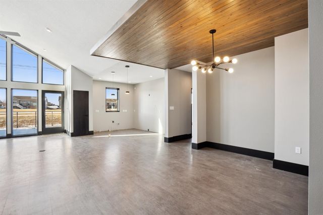 4012 Keagles Crossing, Cedar Falls, IA 50613