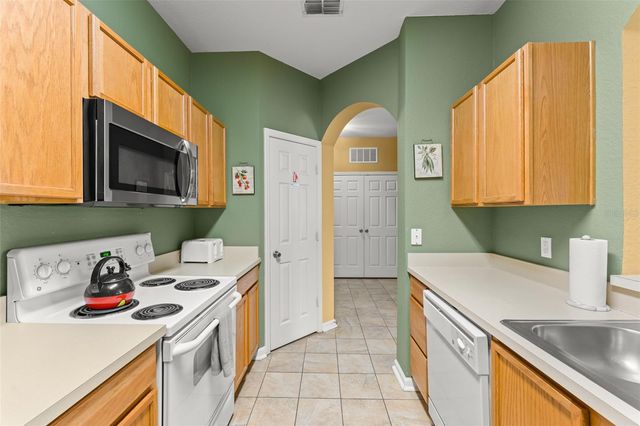 7675 COMROW STREET 405, Kissimmee, FL 34747