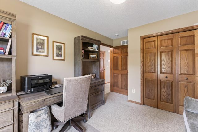 902 16th Street N, Princeton, MN 55371