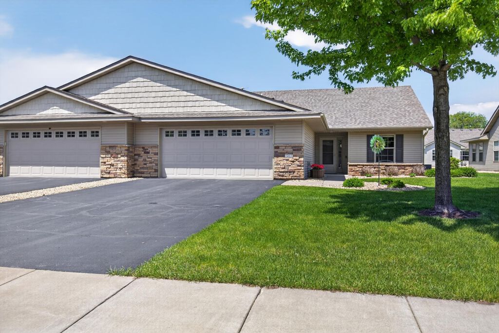 902 16th Street N, Princeton, MN 55371