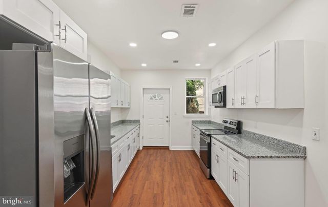 4847 FAIRMOUNT AVE, Philadelphia, PA 19139