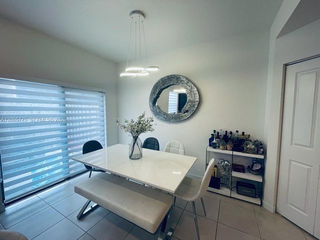 784 NE 206th Ter 784, Miami, FL 33179