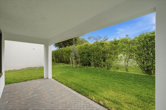 6682 Cobia Circle, Boynton Beach, FL 33437