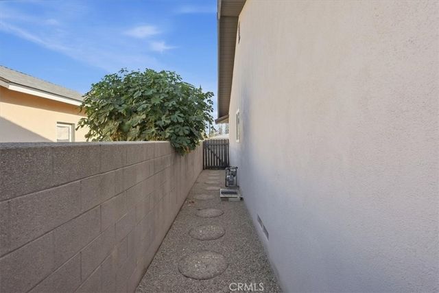 418 E Margarita Road, Rialto, CA 92376