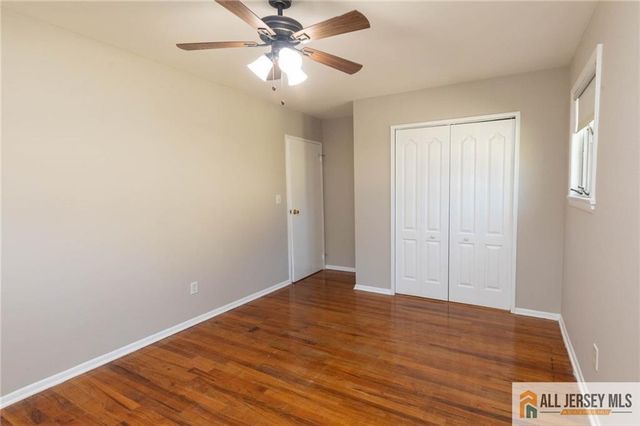 10 Eardley Road, Edison, NJ 08817