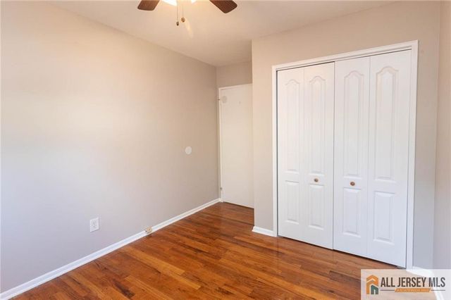 10 Eardley Road, Edison, NJ 08817