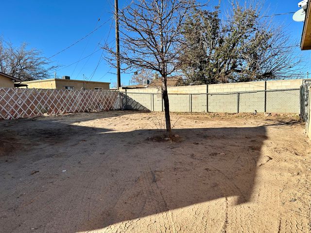 1601 54th Street NW, Albuquerque, NM 87105