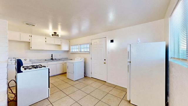 1601 54th Street NW, Albuquerque, NM 87105