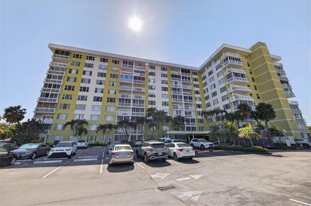 4400 Hillcrest Drive 704, Hollywood, FL 33021