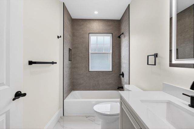 152 Washington St 3, Boston, MA 02135