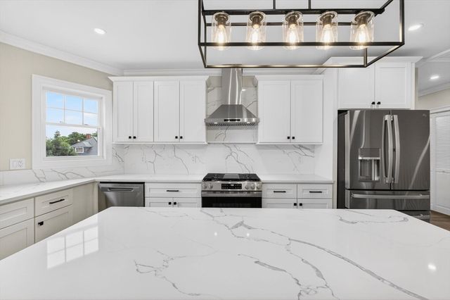 152 Washington St 3, Boston, MA 02135