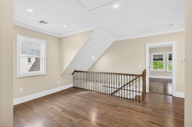 152 Washington St 3, Boston, MA 02135