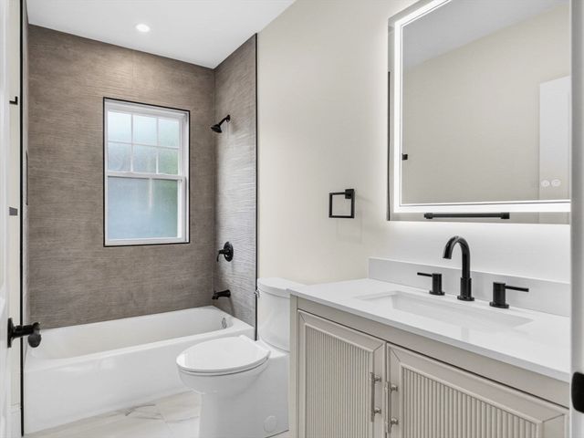 152 Washington St 3, Boston, MA 02135