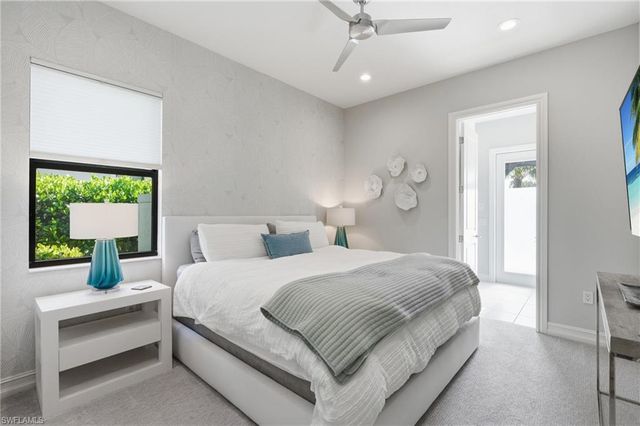 3120 Livorno LN, Naples, FL 34114