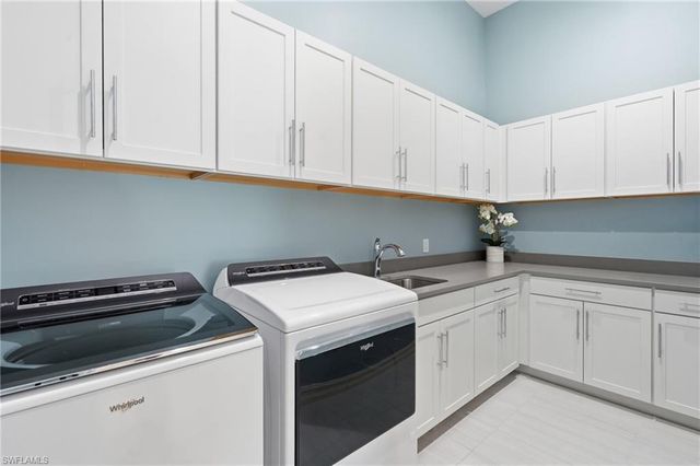 3120 Livorno LN, Naples, FL 34114