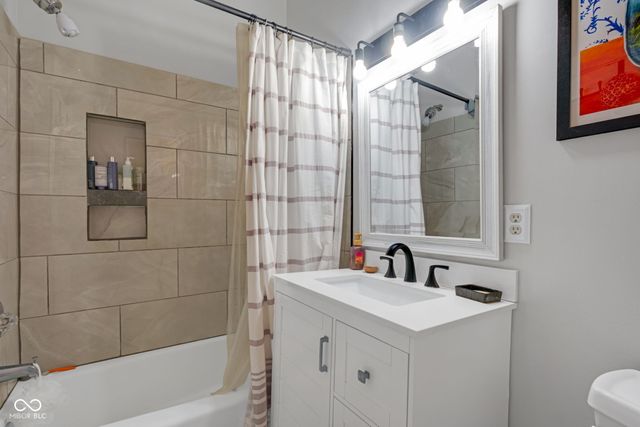 1002 N New Jersey Street, Indianapolis, IN 46202