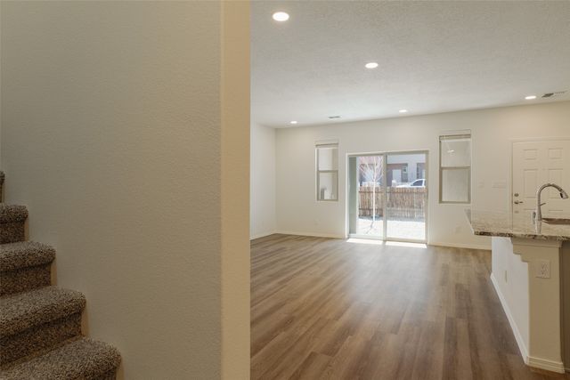 7324 Contenta Ridge Loop, Santa Fe, NM 87507