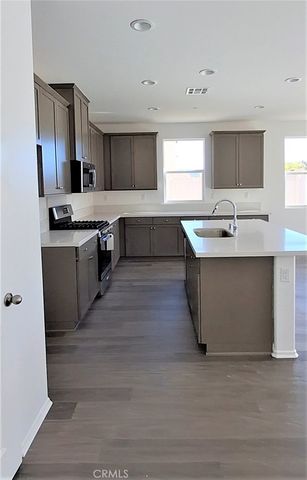 2587 Moonshimmer Street, Hemet, CA 92543