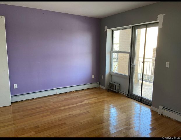 93-05 37th Avenue 3F, Jackson Heights, NY 11372