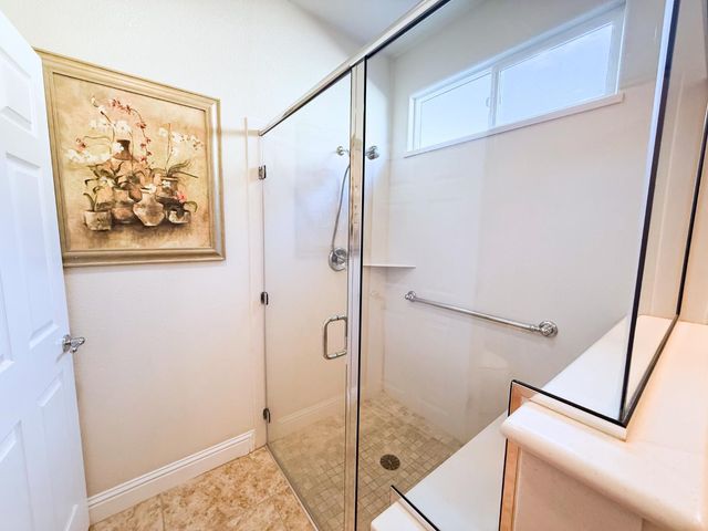 2372 Shadow Berry Dr, Manteca, CA 95336