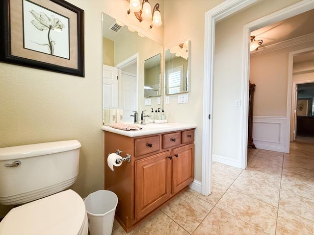 2372 Shadow Berry Dr, Manteca, CA 95336