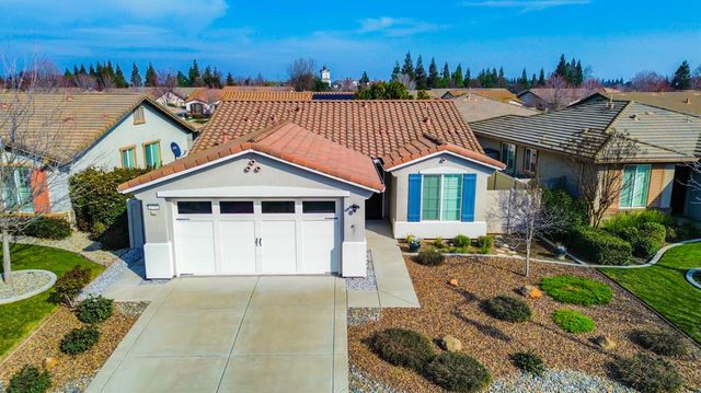 2372 Shadow Berry Dr, Manteca, CA 95336