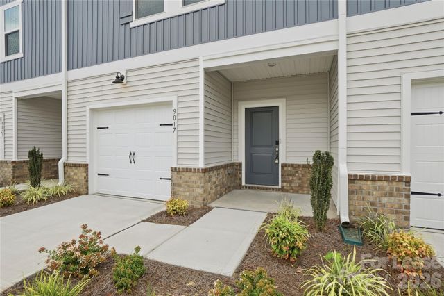 9017 Foggy Brook Loop, Charlotte, NC 28216