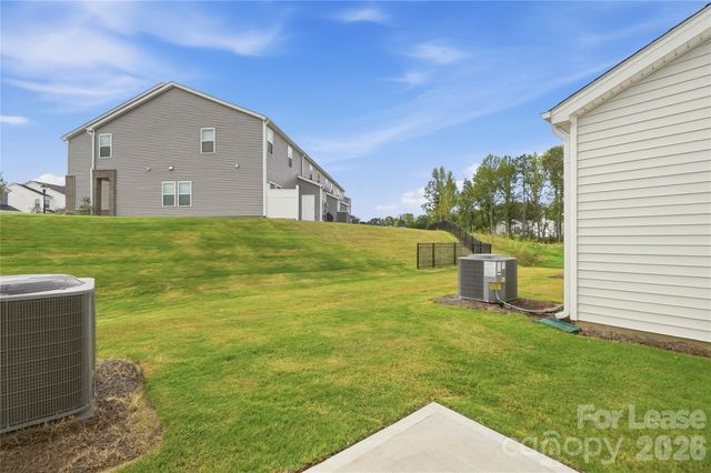 9017 Foggy Brook Loop, Charlotte, NC 28216