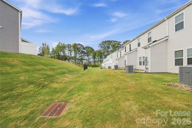 9017 Foggy Brook Loop, Charlotte, NC 28216