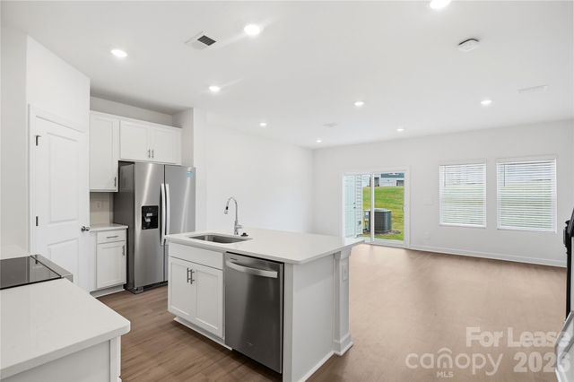 9017 Foggy Brook Loop, Charlotte, NC 28216