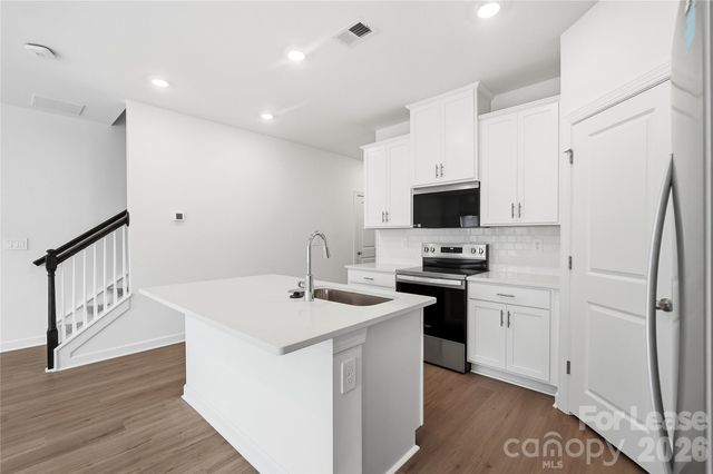 9017 Foggy Brook Loop, Charlotte, NC 28216