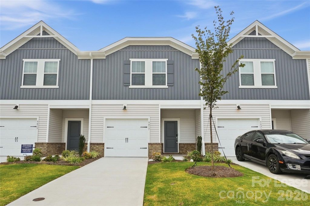 9017 Foggy Brook Loop, Charlotte, NC 28216