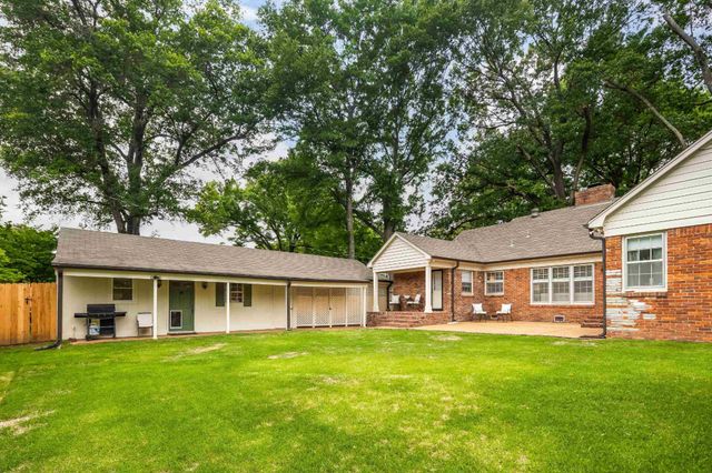 5489 N SUGGS DR, Memphis, TN 38120
