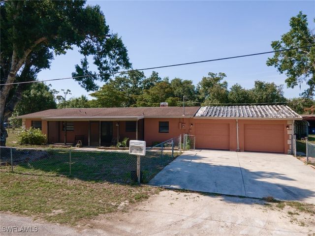 7384 Coon RD, North Fort Myers, FL 33917