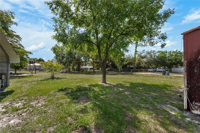 7384 Coon RD, North Fort Myers, FL 33917