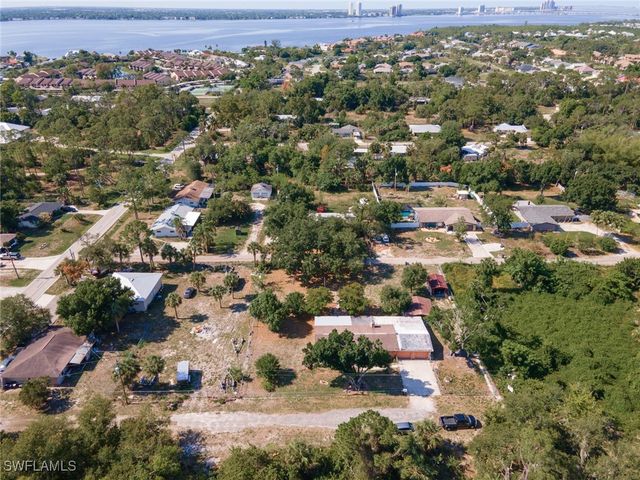 7384 Coon RD, North Fort Myers, FL 33917