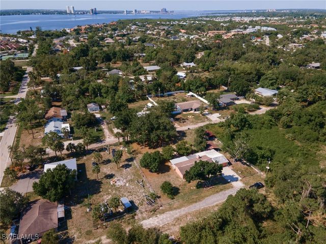 7384 Coon RD, North Fort Myers, FL 33917