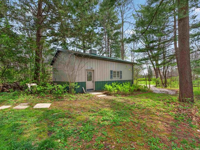 4222 Hazelhurst Drive, Fort Wayne, IN 46804
